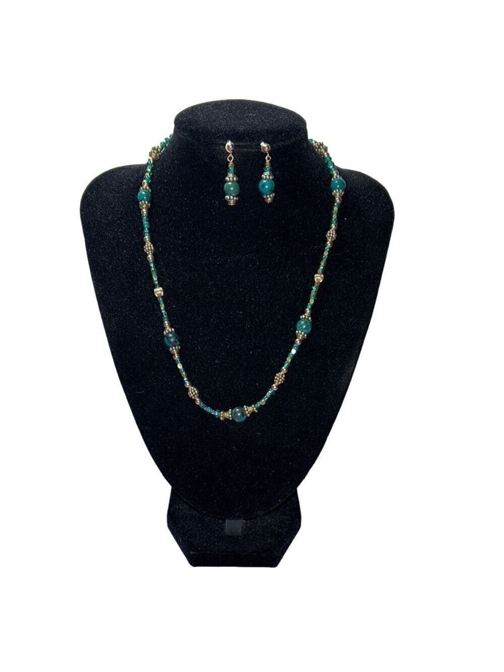 Women’s Matching Green and Gold Beaded Necklace & Pierced Earrings